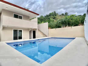 Casa Sunset Family Home - Walk to Jaco Beach